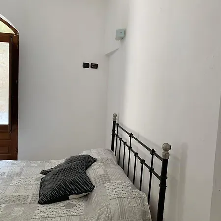 Sicilian * Cefalù