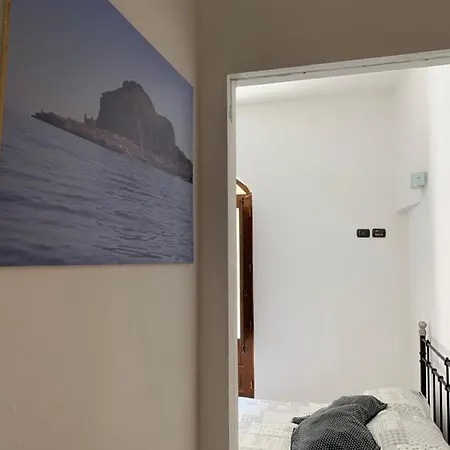 Sicilian * Cefalù
