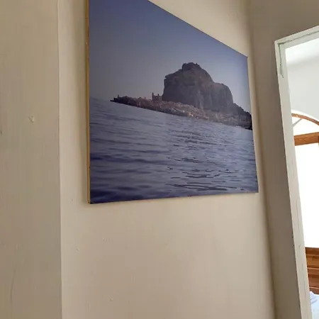 Sicilian * Cefalù